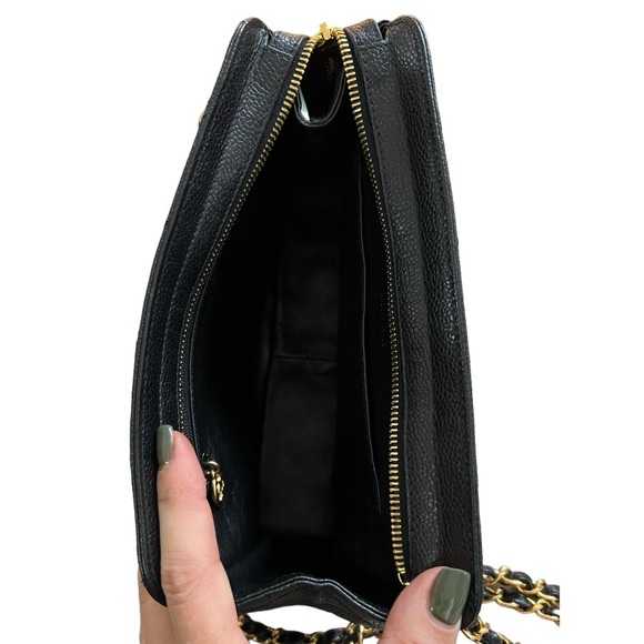 Authentic vintage CHANEL diamond quilted CC Turnlock crossbody bag EXCELLENT! - Picture 10 of 14